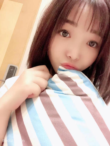 肤白貌美身材好，性感火辣的高颜值妹子